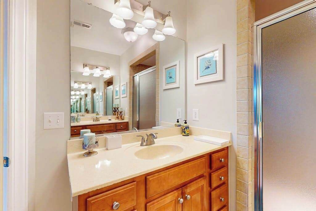 Photo of Bathroom in Sun Ridge