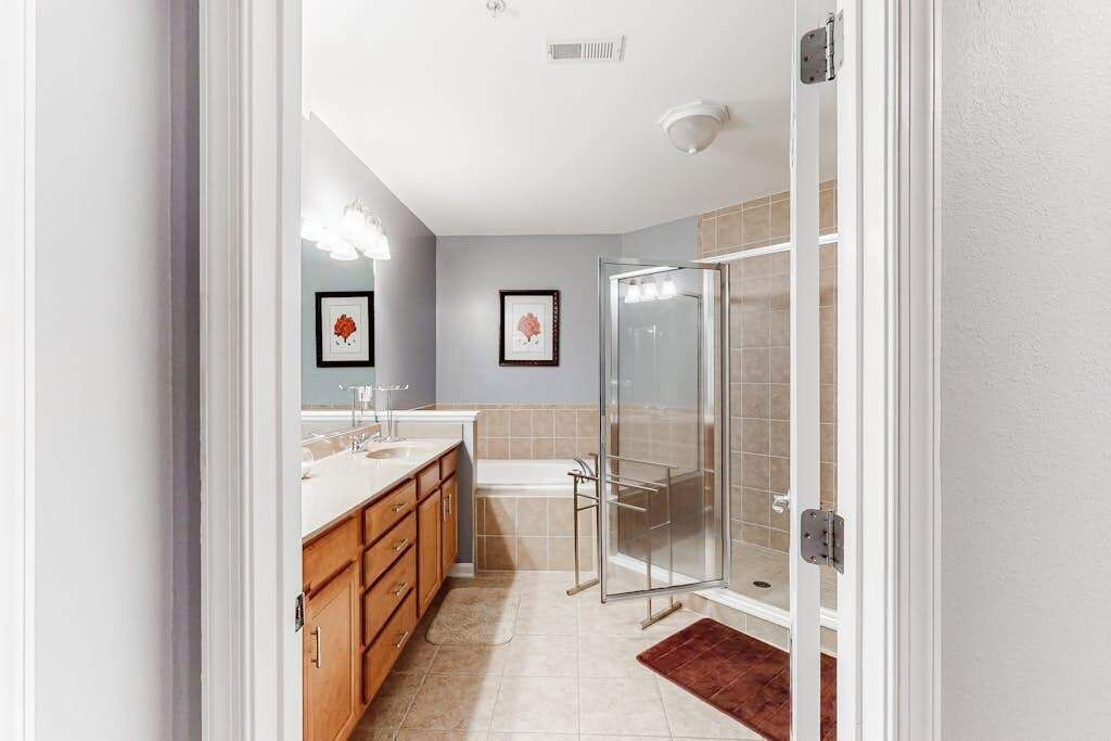 Photo of Bathroom in Sun Ridge