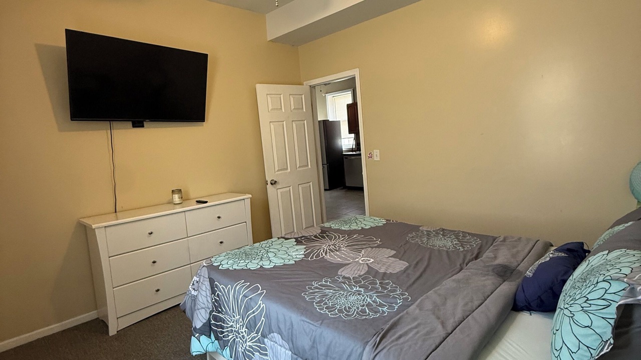 Photo of Bedroom in Roseland
