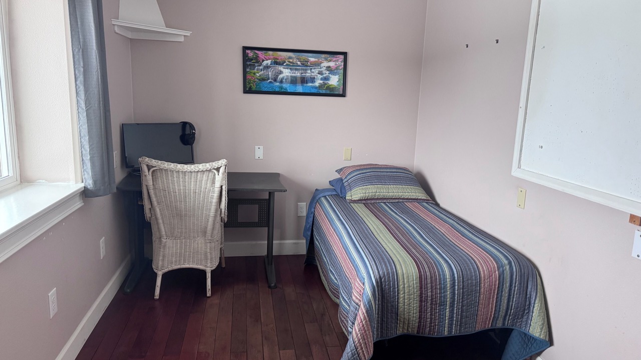 Photo of Bedroom in Diamond Ridge