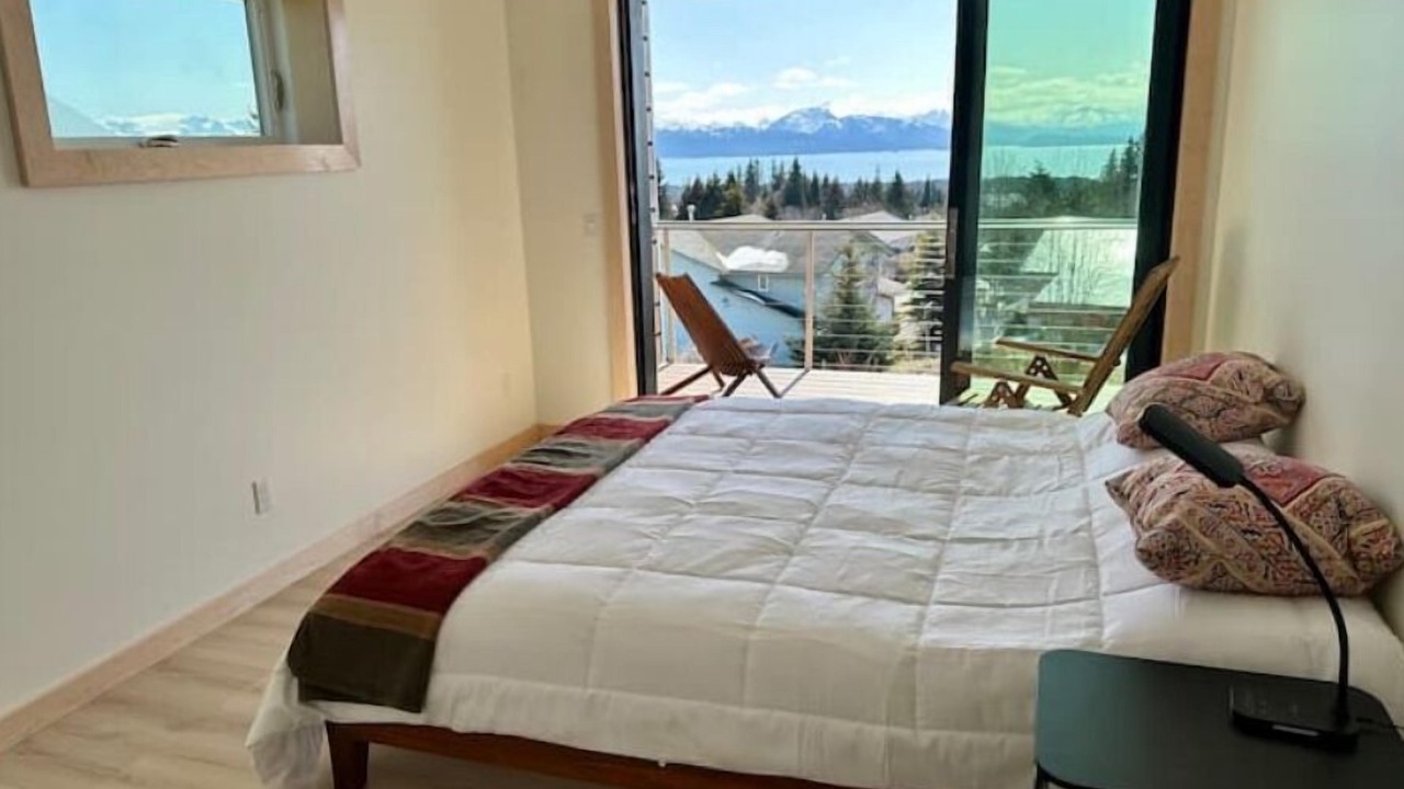 Photo of Bedroom in Homer
