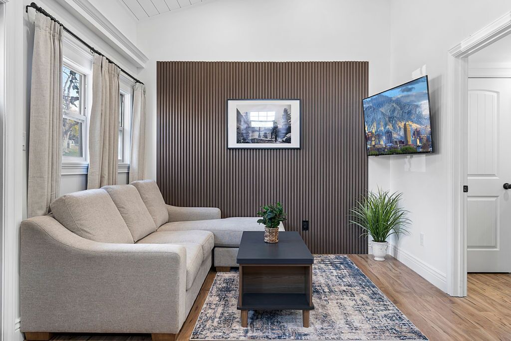 Photo of Livingroom in Lower Avenues