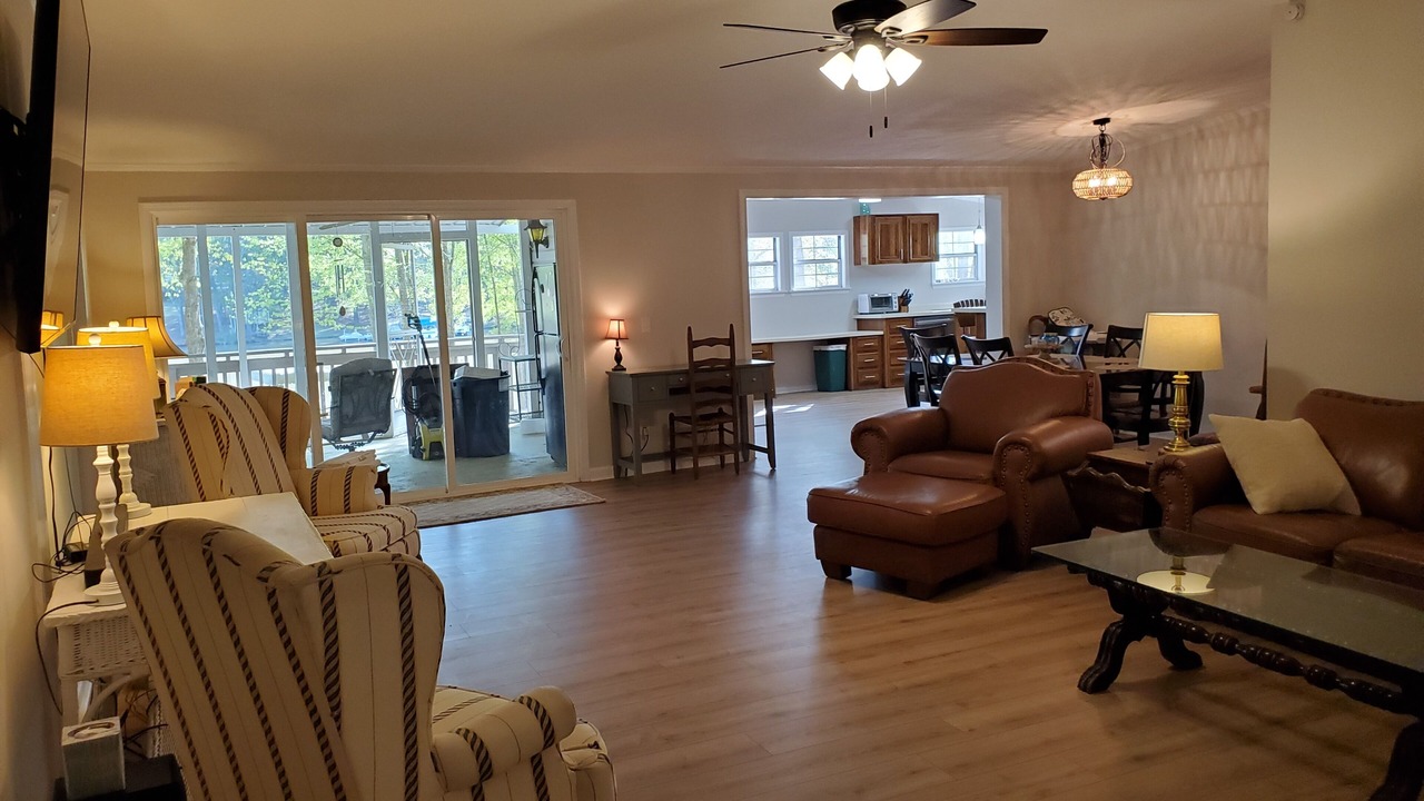 Photo of Livingroom in Eatonton