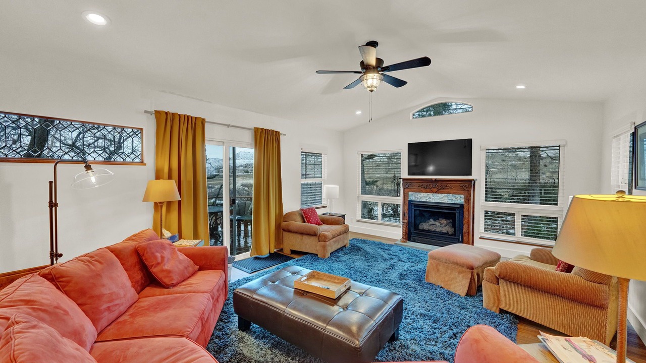 Photo of Livingroom in Canyon Rim