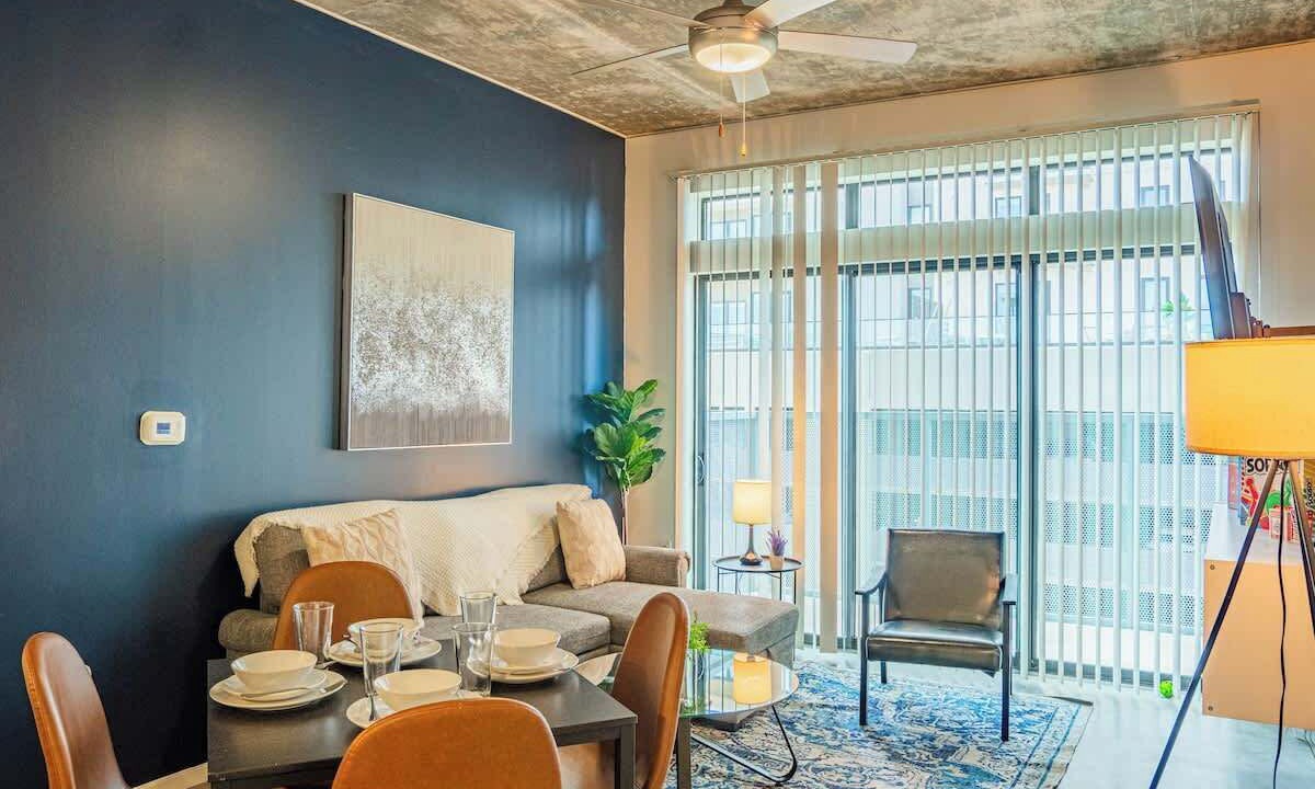 Photo of Livingroom in Evans Churchill