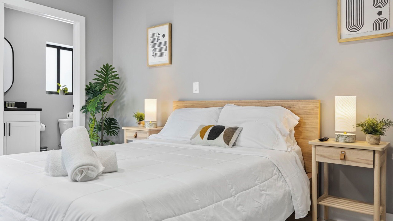 Photo of Bedroom in Allapattah