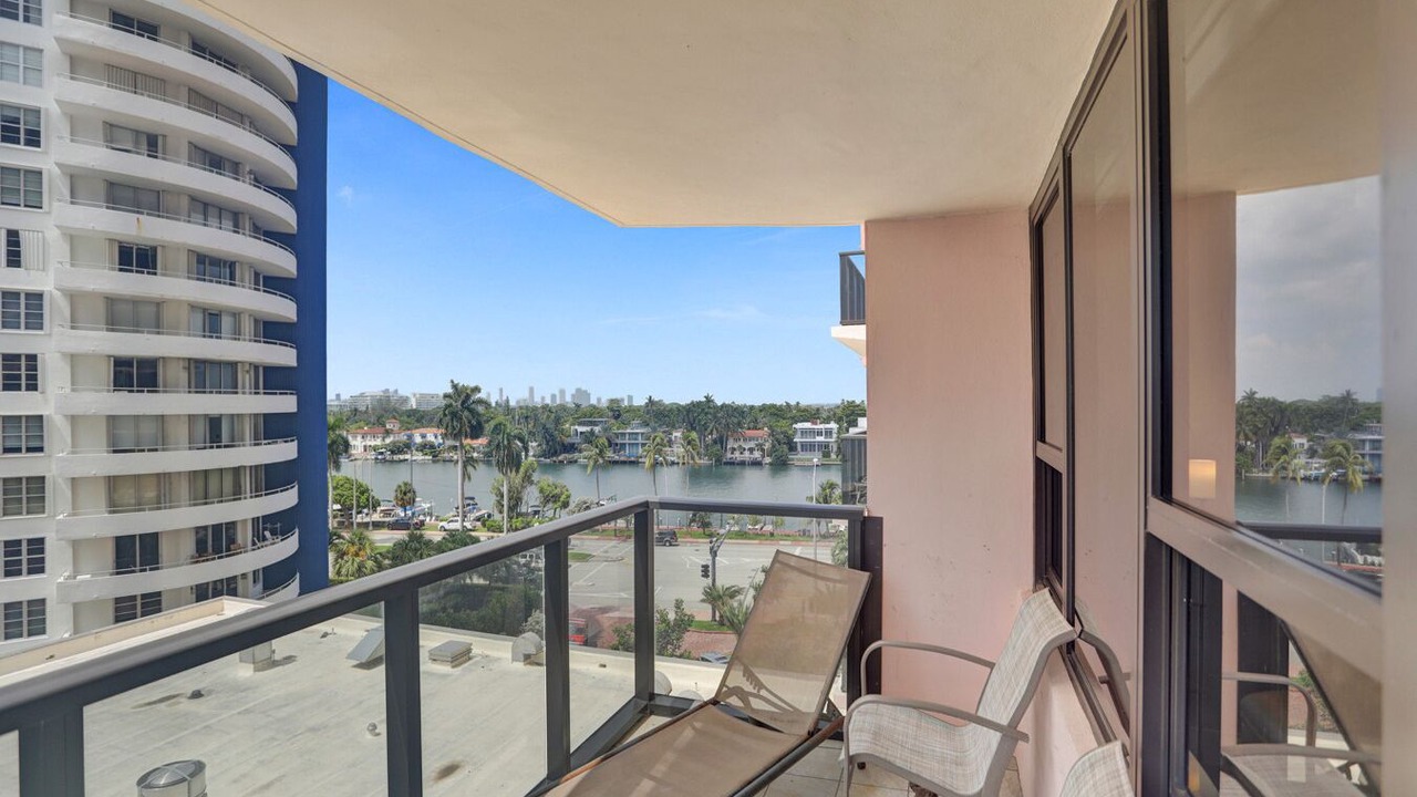Photo of Outdoor in Mid Beach