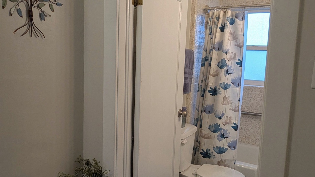 Photo of Bathroom in Murray