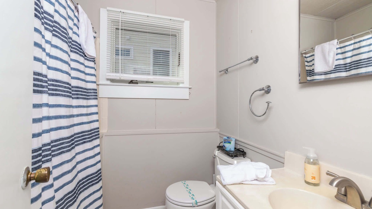 Photo of Bathroom in South Bethany Harbor