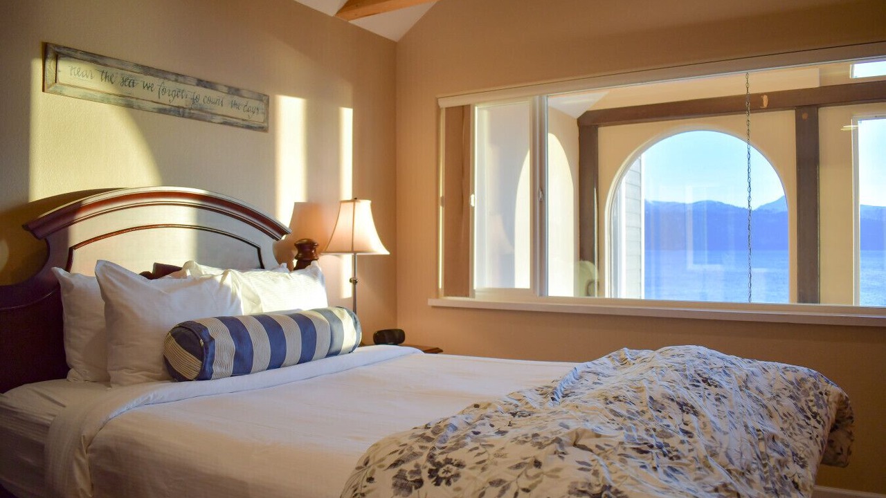 Photo of Bedroom in Homer
