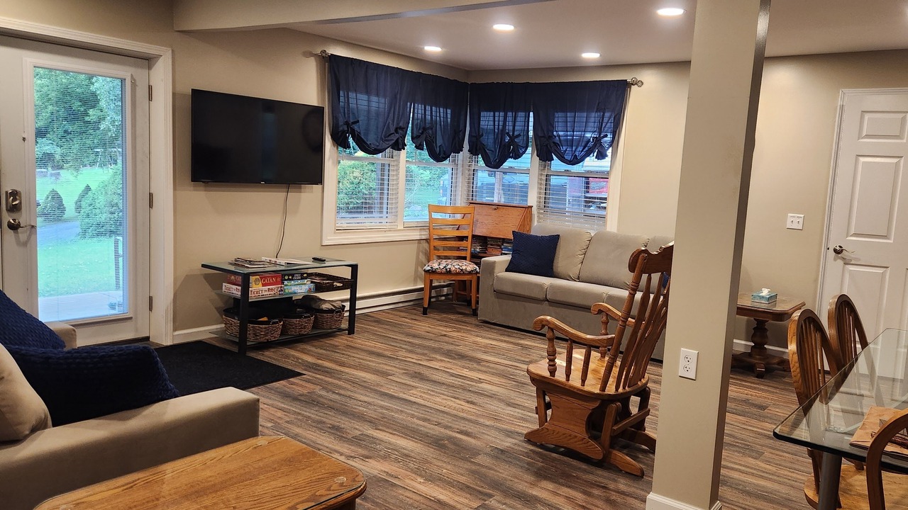 Photo of Bedroom in Town of Benton