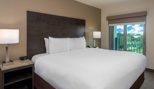 Standard Room, 1 King Bed, Non Smoking, Balcony