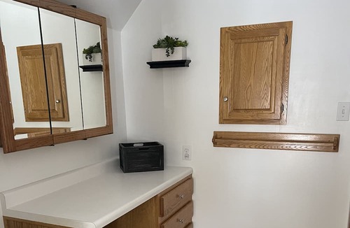 Midway House | SPACIOUS ONE BEDROOM IN HAMLINE-MIDWAY AREA