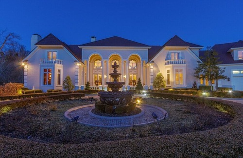Frankfort House | The Capital at Elkhorn Creek : Bourbon Country's Premiere Luxury Estate
