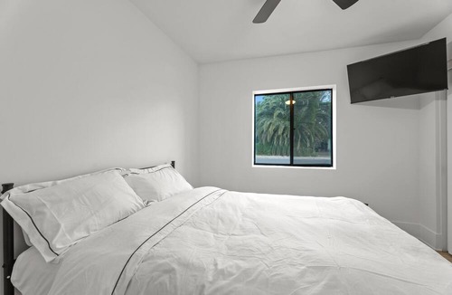 Coronado Villa | Charm In Coronado: Your Perfect Getaway W/ Casita