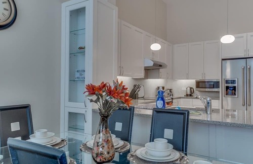 Shaw Apartment | 2 BR Fully Furnished Apartment at Penn Quarters - Surrounded by Best Restaurants in Town