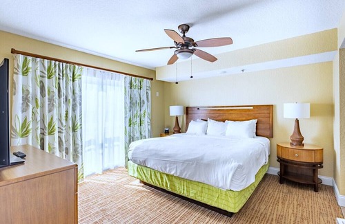 Pompano Beach Condo | Pompano Beach | Couples Ocean Coast Retreat | Pool + Beach