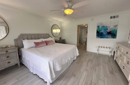 Destin Condo | "Breakers East 1103" 3Bedroom/2 baths -Covered parking Beach setup included