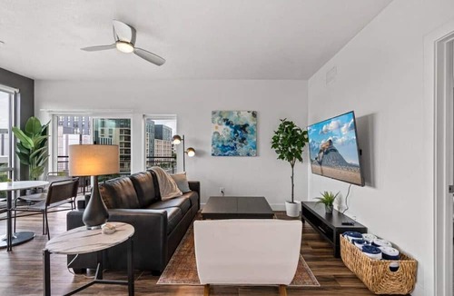 Downtown Salt Lake City Apartment | Gorgeous Central City 2BD/2BA