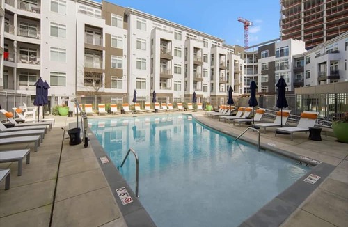 Reston Apartment | Business Traveler Friendly w desk & Wi-Fi | Fairfax County