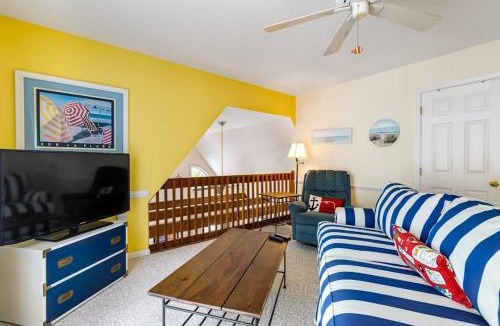 Cat Hill House | Town of South Bethany - 119 Canal Dr