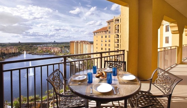 Orlando | Pool & Disney Access | 3BR Sleeps 10