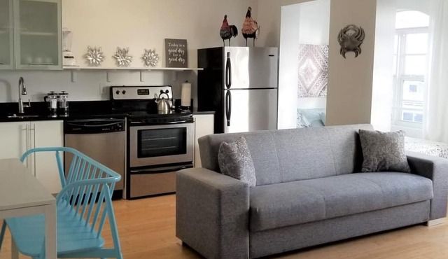 SPACIOUS SOBE CORNER ONE BEDROOM-EXCELLENT LOCATION