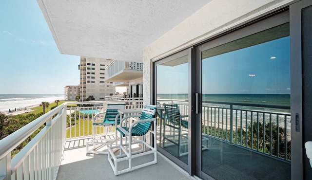 🌊 Direct Oceanfront 2BR | Large Balcony | Heated Pool & Beach Access 🏖️