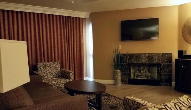 Escape to Luxury at Desert Club Resort - Your Ultimate Desert Oasis Awaits