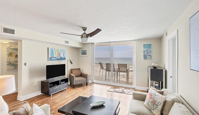 2 Bed, 2 Bath, Direct Beachfront w/Gulf views