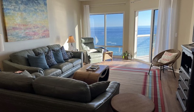 𝔾𝕦𝕝𝕗𝔽𝕣𝕠𝕟𝕥 𝑬𝒎𝒆𝒓𝒂𝒍𝒅 𝑰𝒔𝒍𝒆 9th Floor Stocked & Stellar Reviews!