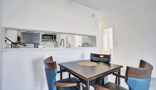 Park Towers Studio Near Hard Rock Stadium