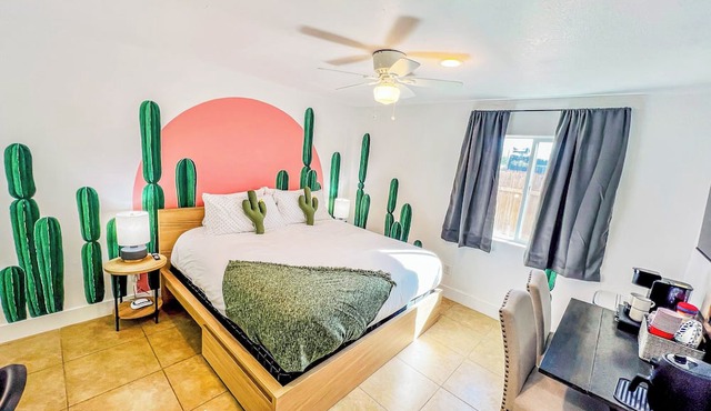 Sky Harbor Studio: 5 Min to Airport & Downtown PHX