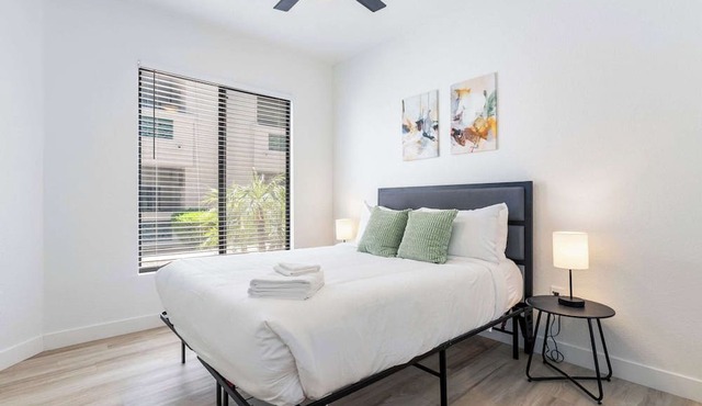 2BR CozySuites at Kierland Commons with pool #02