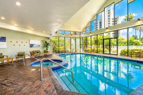 Epic Area Studio Lake View Pool Free Parking