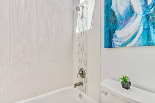 Las Olas Cabana - Close to Beach & Restaurants